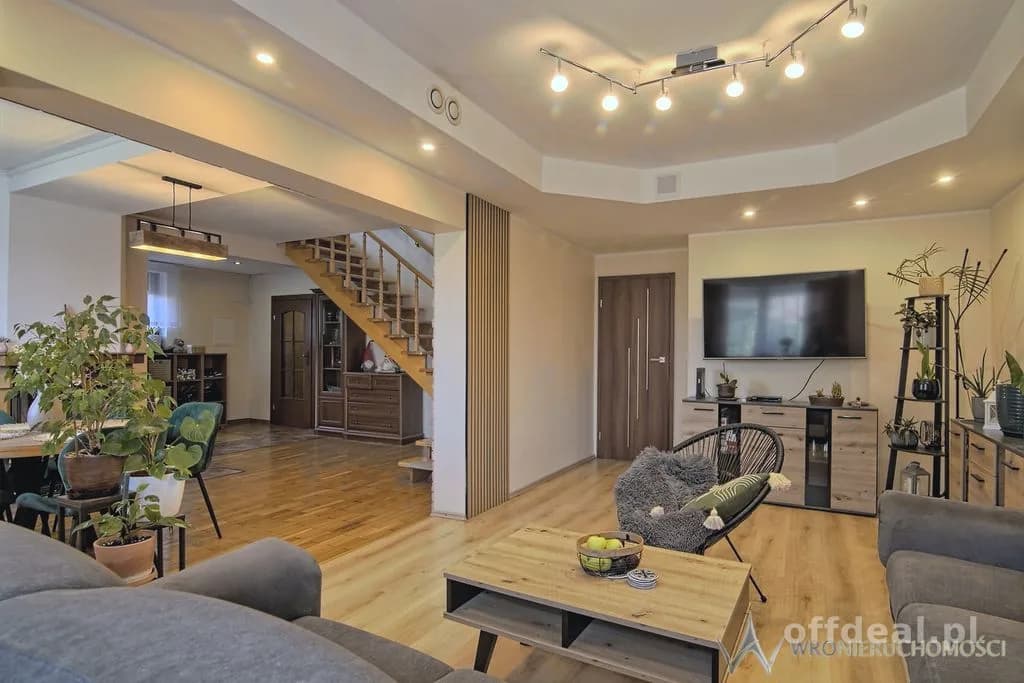 будинок на продаж у Jeszkowice | 6-кімн. | 194,01 m²