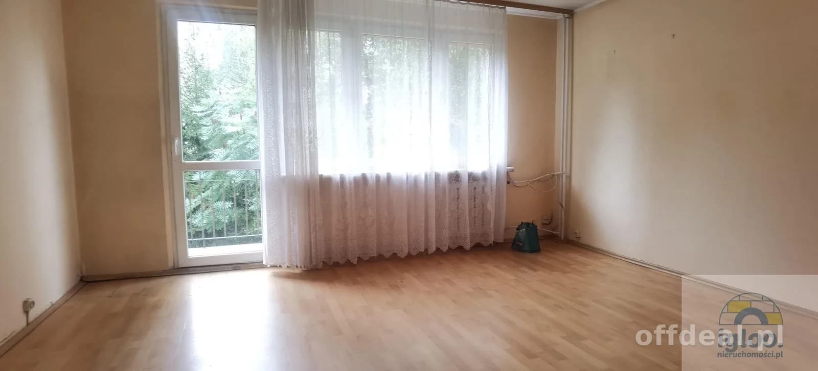 Mieszkanie 3-pokojowe -bez piecyka- 1-piętro -os.Uroczysko