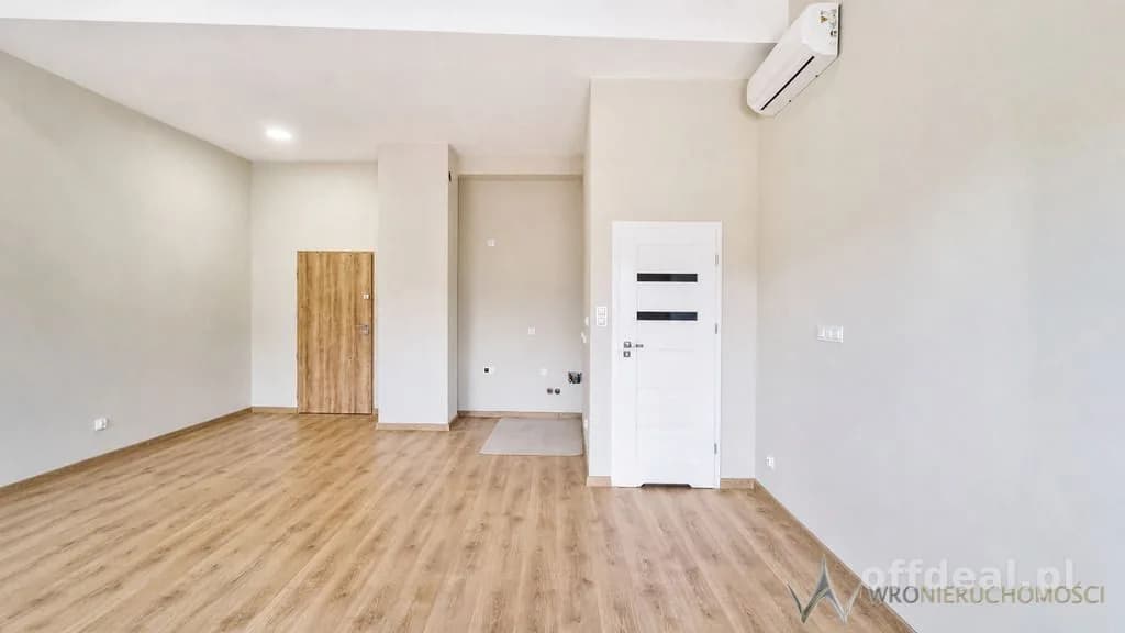 Gewerbeimmobilie zur Miete in Wrocław, Swojczyce | 38 m²