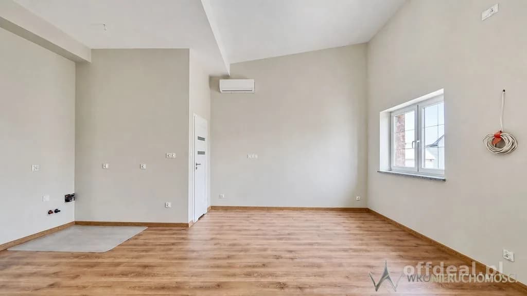 Gewerbeimmobilie zur Miete in Wrocław, Swojczyce | 38 m²