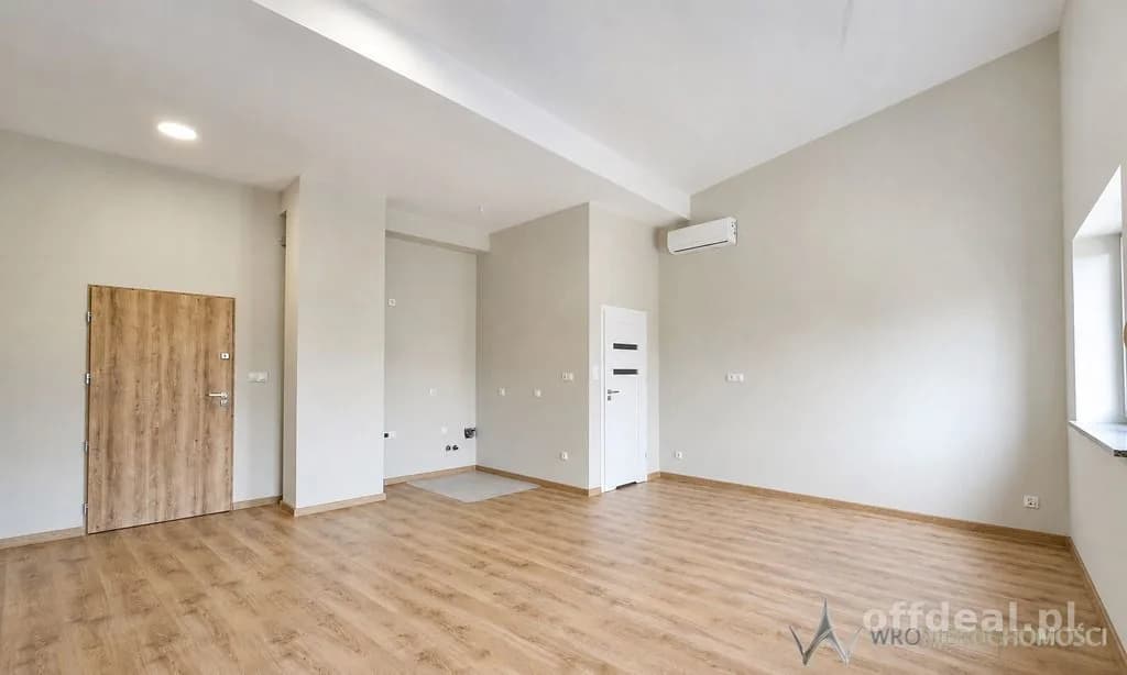 Gewerbeimmobilie zur Miete in Wrocław, Swojczyce | 38 m²