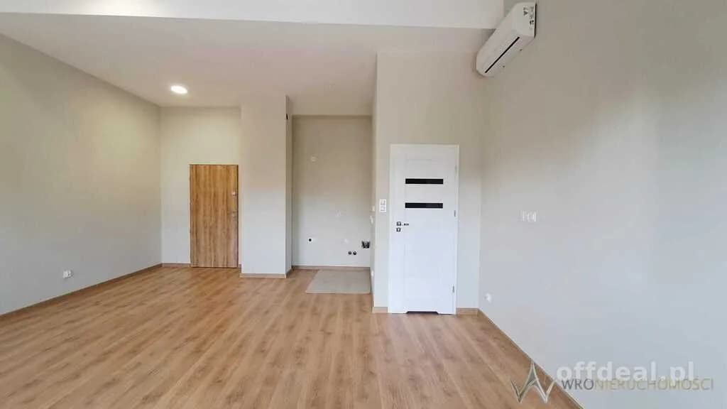 Gewerbeimmobilie zur Miete in Wrocław, Swojczyce | 38 m²