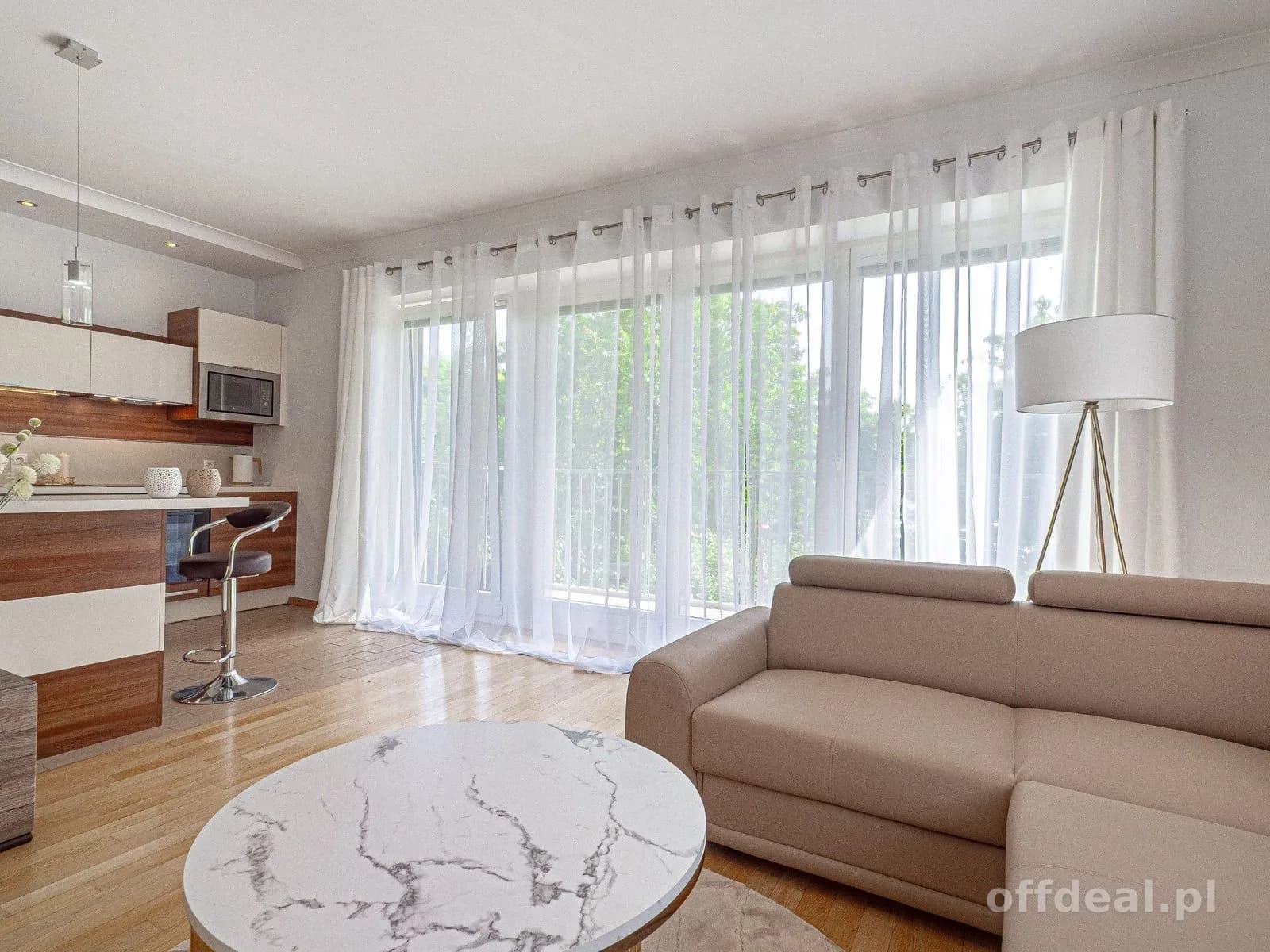 Elegancki apartament z klimatyzacją i balkonem - w pełni wyposażony
