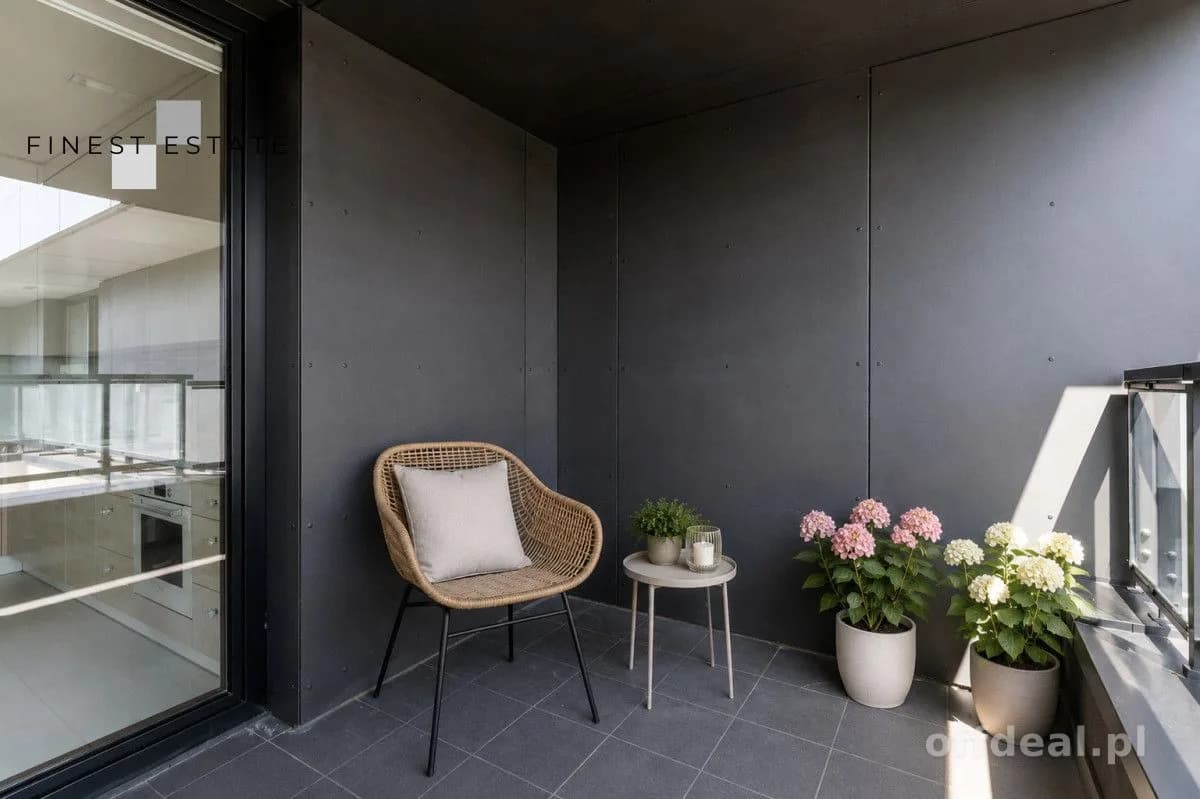 Przestronny Apartament | Metro M2 | Garderoba | 2P