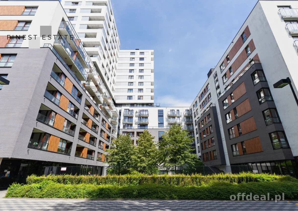 Przestronny Apartament | Metro M2 | Garderoba | 2P