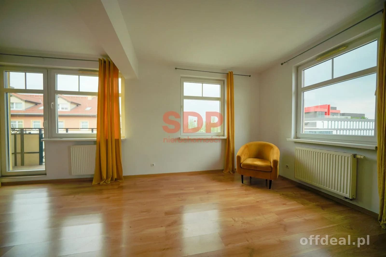 Komfortowe 2 pokoje na Partynicach. Duży balkon, winda z poziomu zero