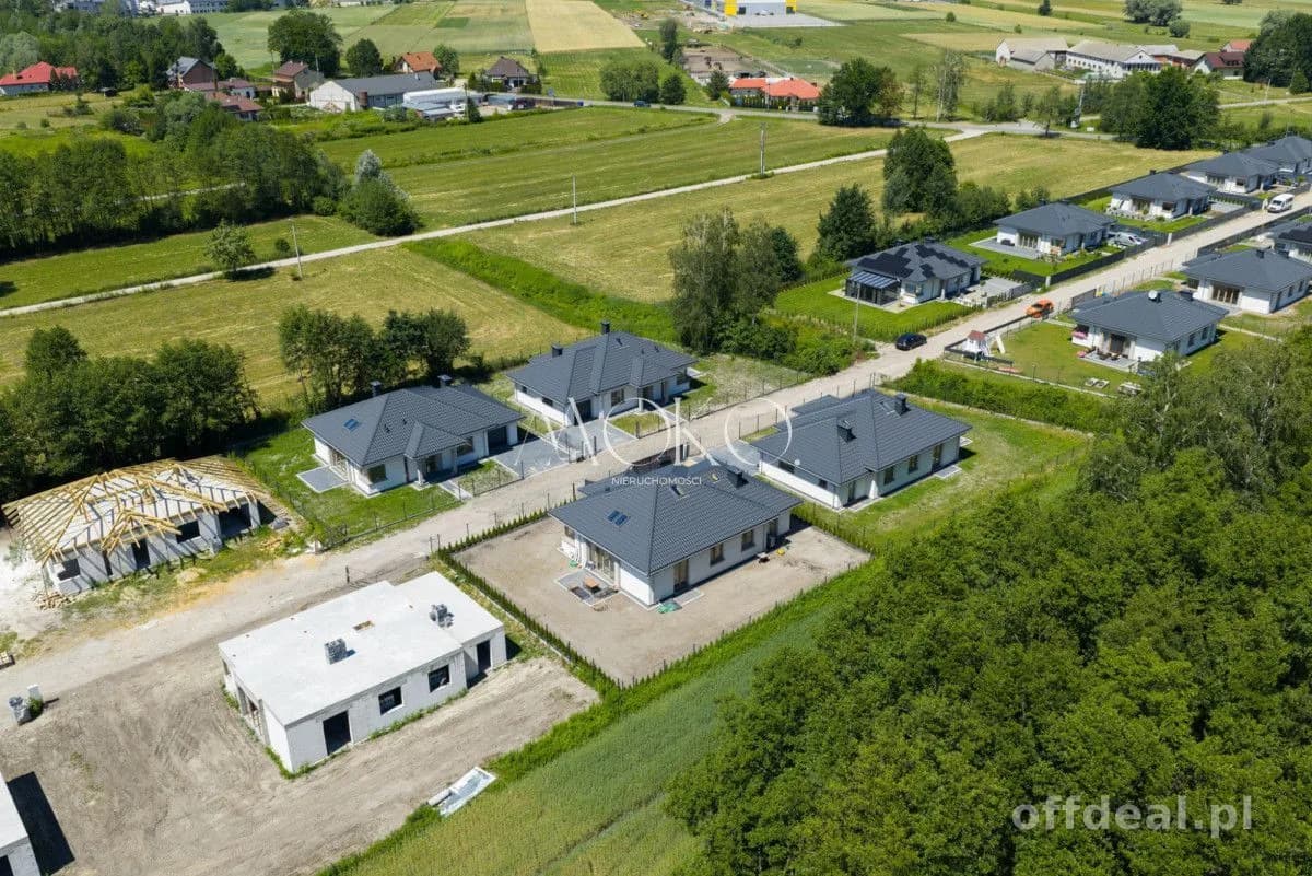 Domy jednorodzinne 123,77 m² z ogródkiem 630 m²