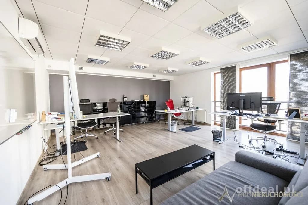 Lokal 459 m² + taras 48 m² | 6 miejsc w garażu