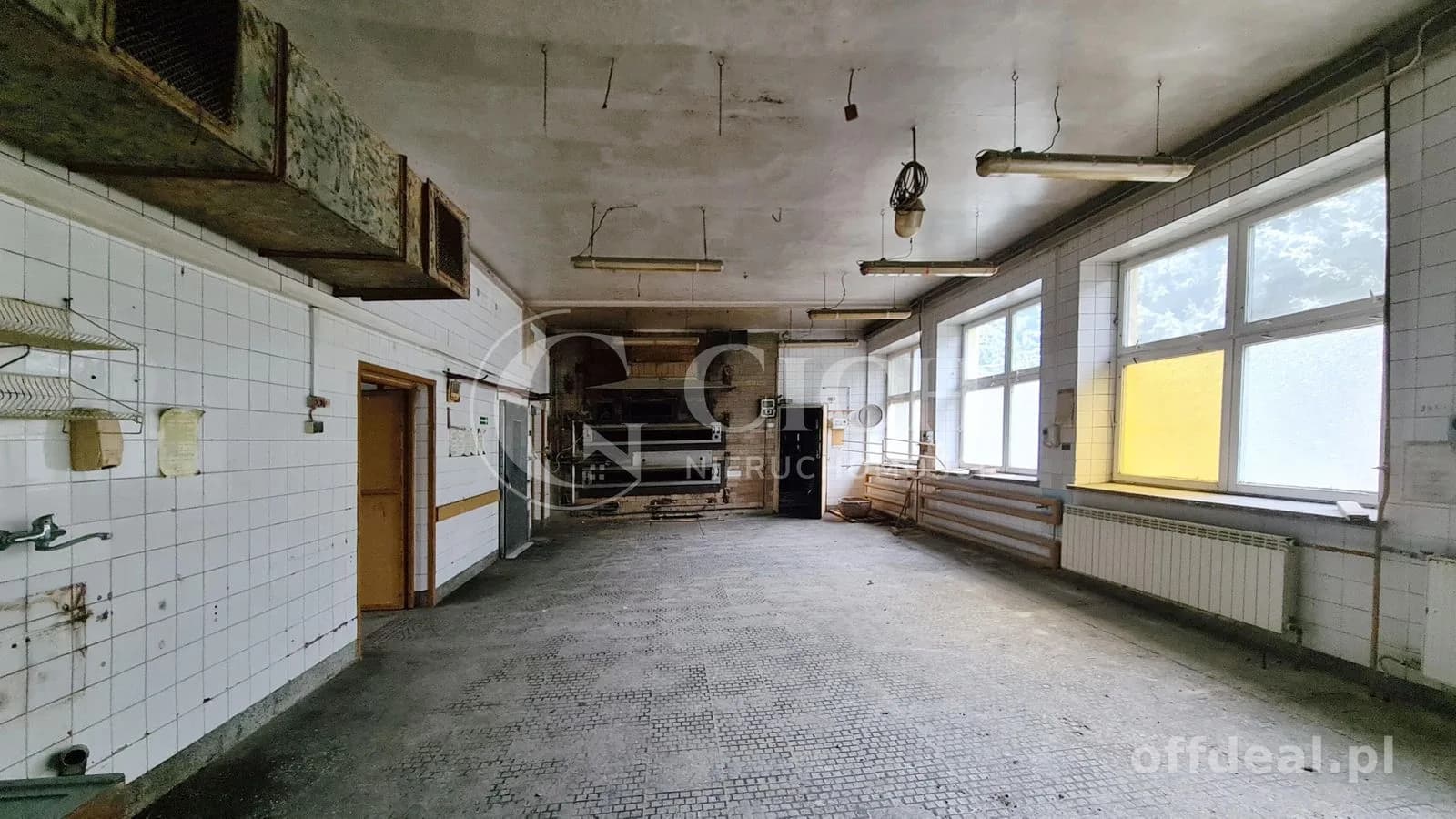 комерційна нерухомість в оренду у Chojnik | 262,5 m²