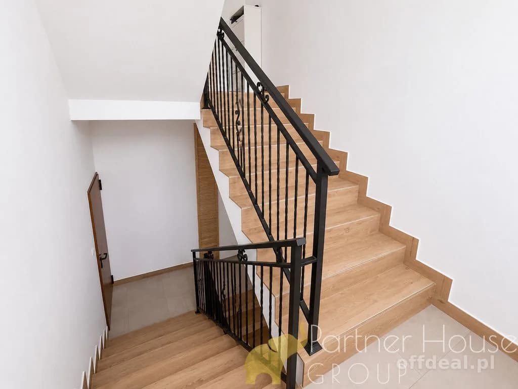 maison à vendre à Wyszków | 11 pièces | 381,3 m²