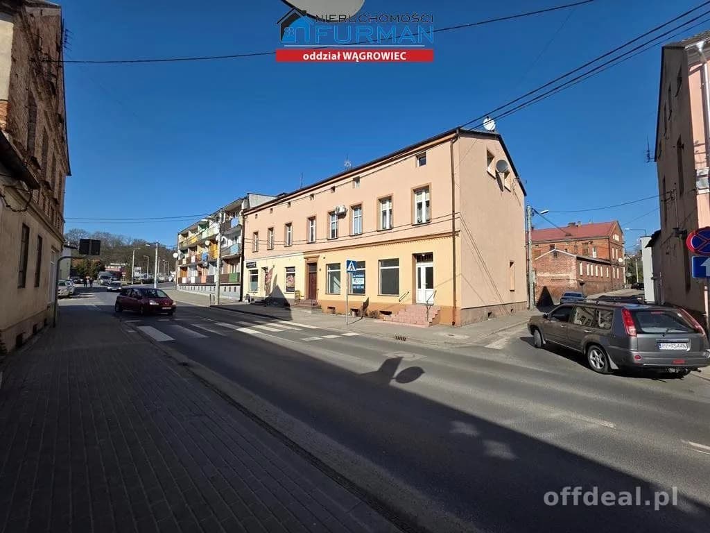 Lokal na sprzedaż, Wyrzysk
