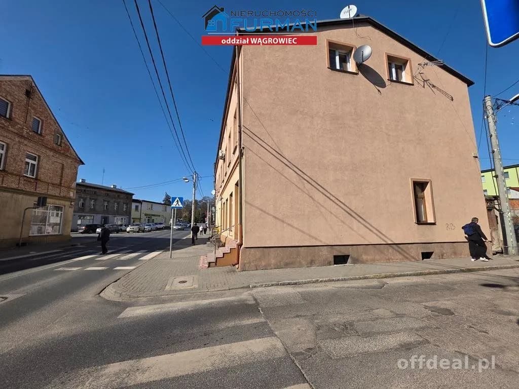 Lokal na sprzedaż, Wyrzysk