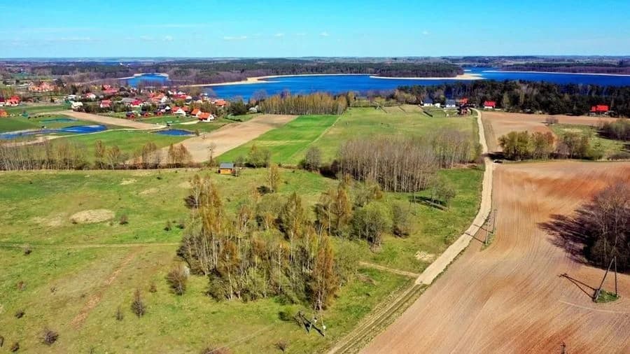 Wyjątkowe działki budowlane nad jeziorem Jagodne – Kozin gm Giżycko