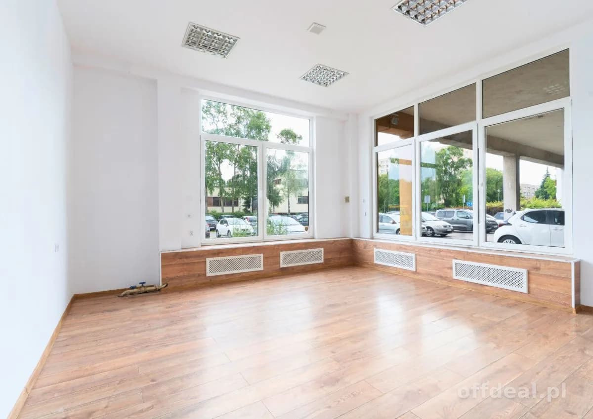 Lokal z Witryną | Duży ruch pieszy | Parking
