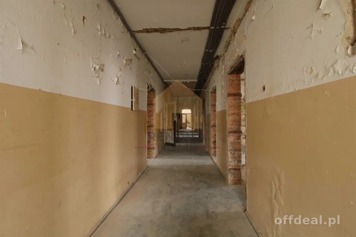 bien commercial à vendre à Jawor | 1 291,11 m²