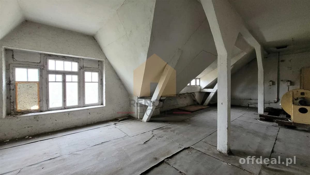 bien commercial à vendre à Jawor | 1 291,11 m²