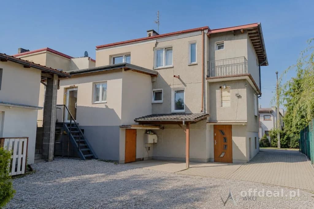 Dom w Wilczycach | Sprzedaż | Borowa | Hostel