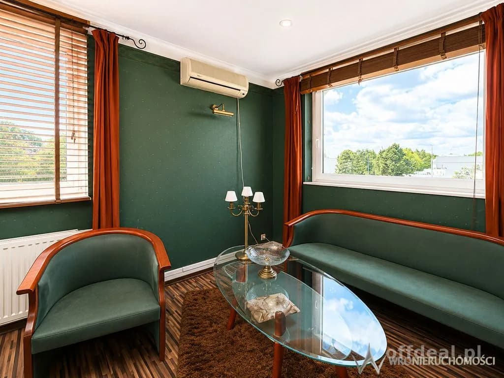 Lokal 130 m2 na biura, gabinety, usługi
