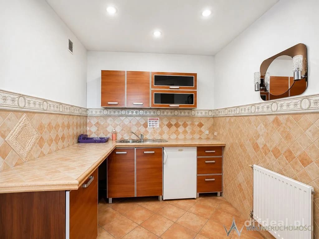 Lokal 130 m2 na biura, gabinety, usługi