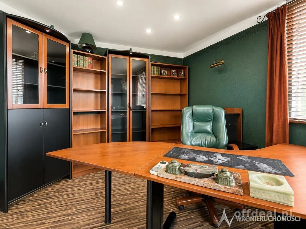 Lokal 130 m2 na biura, gabinety, usługi