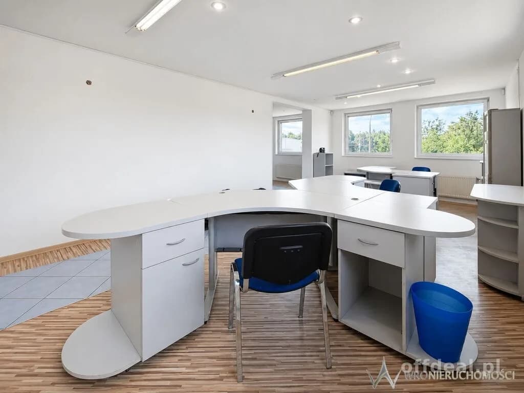 Lokal 130 m2 na biura, gabinety, usługi