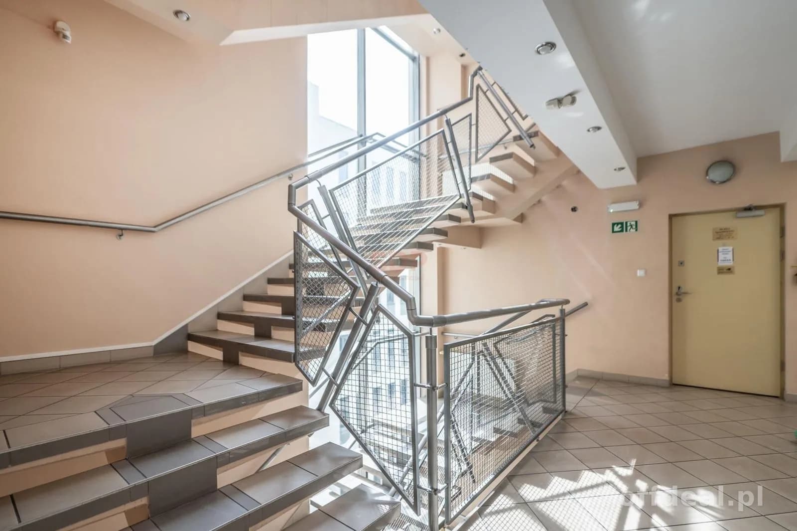 Lokal biurowy|2miejsca postojowe|Św.Mikołaja|113m2