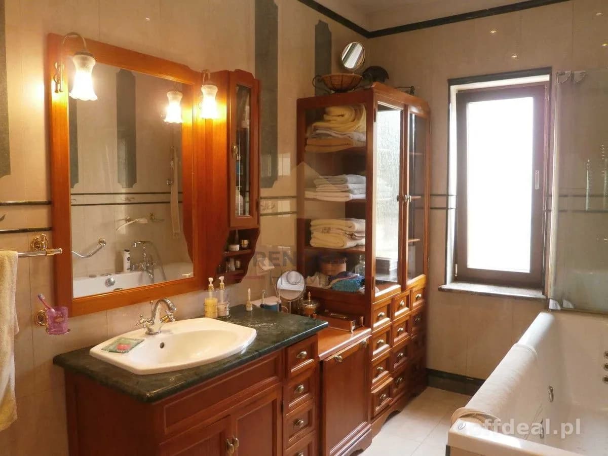 commercial property for sale in Jawor | 945.17 m²