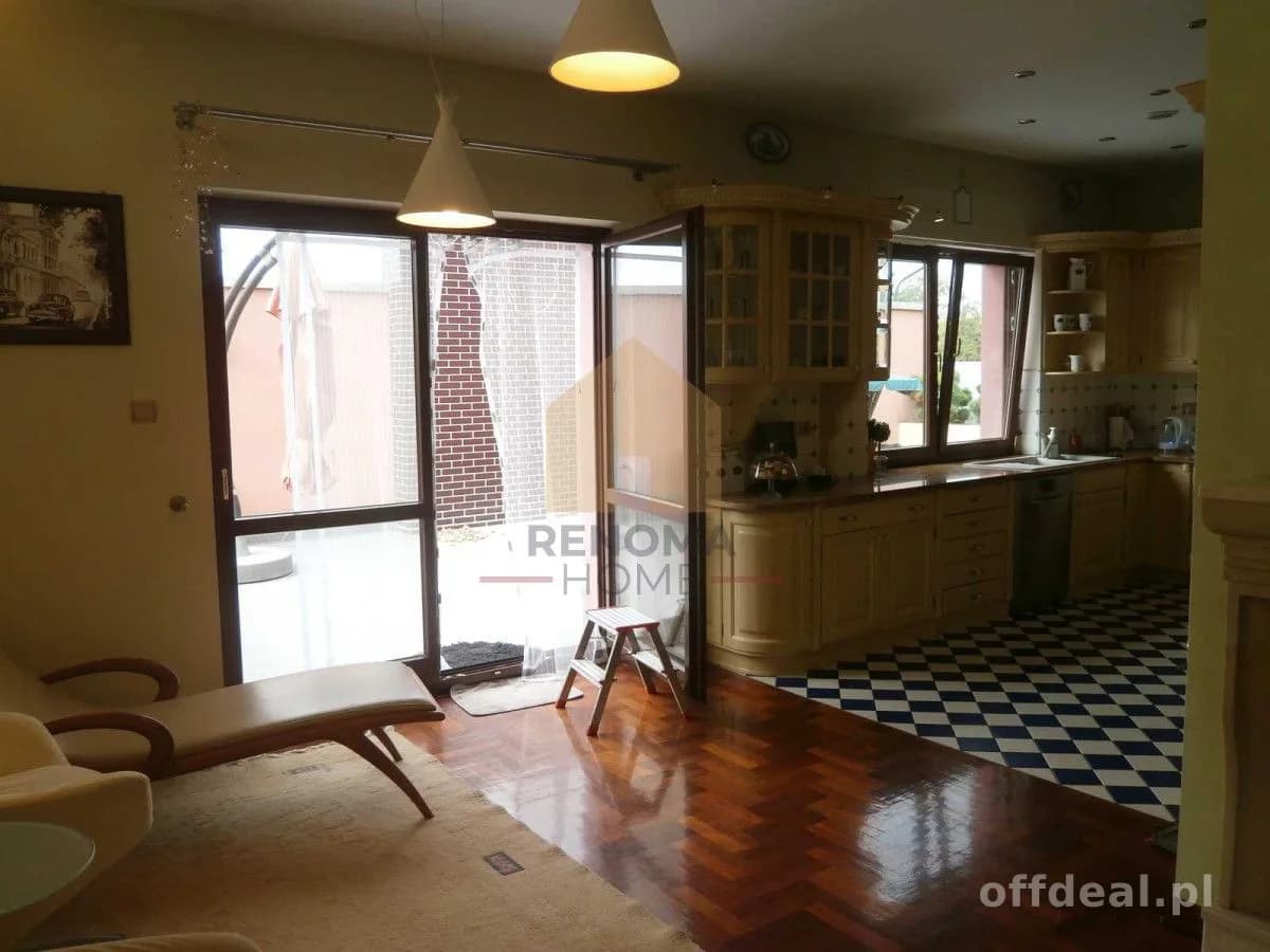 commercial property for sale in Jawor | 945.17 m²