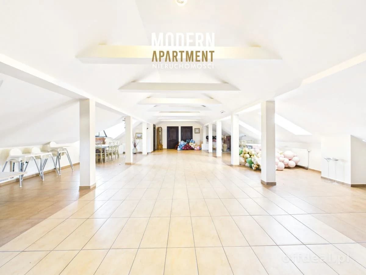 Gewerbeimmobilie zur Miete in Pszczółki | 346 m²