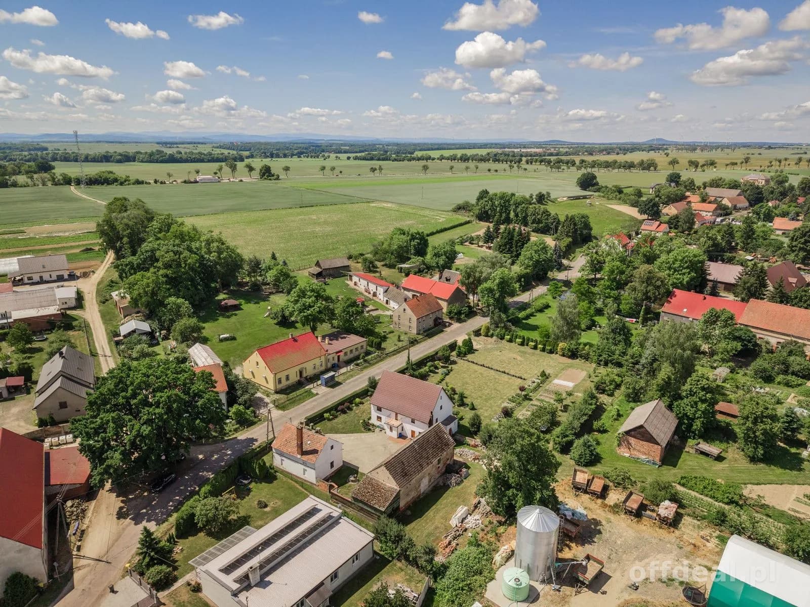 Dom z własną kuźnią i strumykiem | Sielski klimat