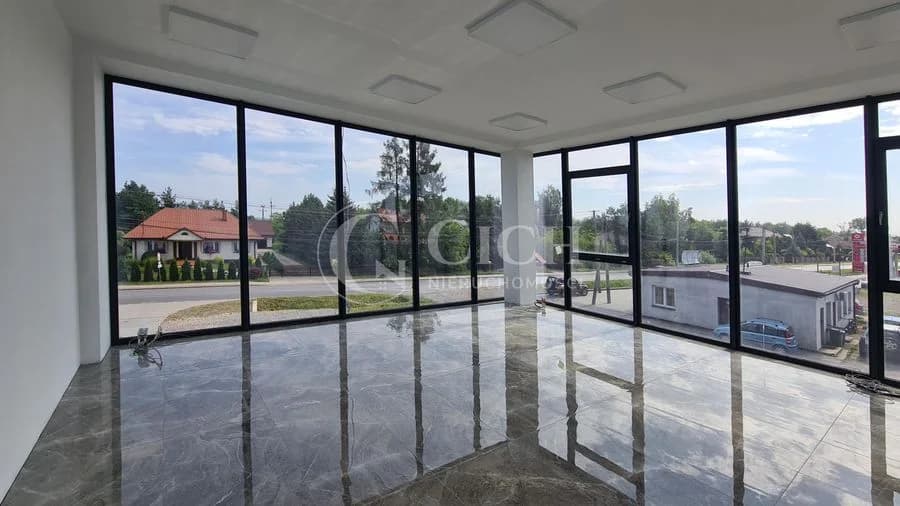 Lokale biurowe w Radłowie od 10,89 - 450 m2