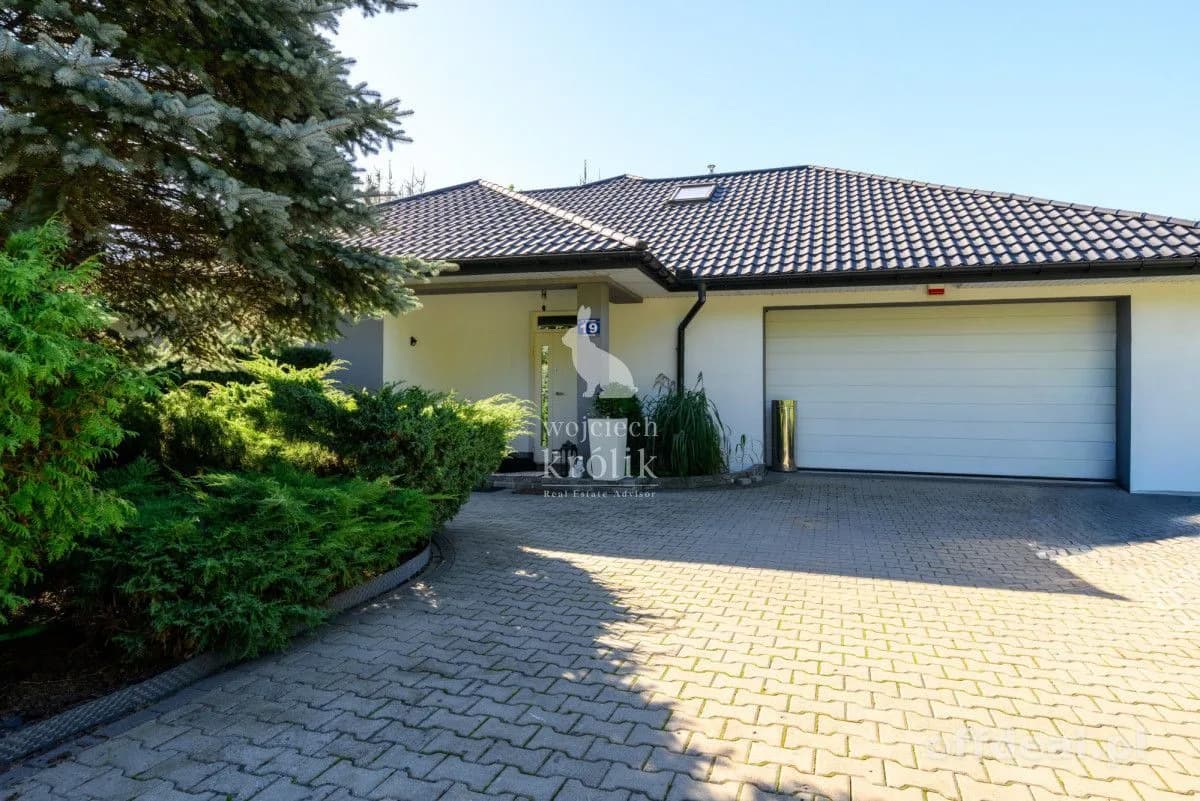 будинок на продаж у Józefów | 4-кімн. | 195 m²