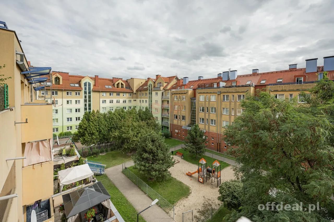 Gotowe mieszkanie z tarasem i dwoma balkonami