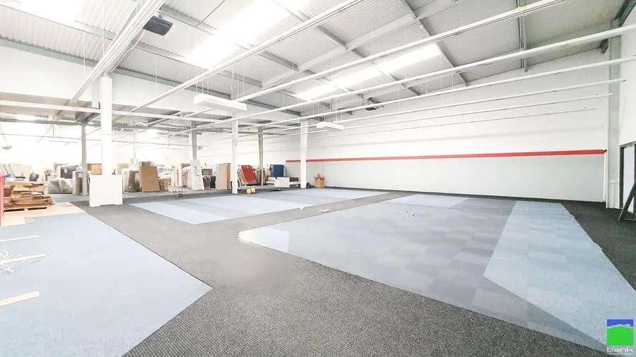 Turek - pawilon handlowy 4000 m2 na sprzedaż