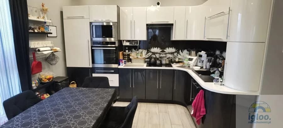 Apartament 3-pok z garażem i komórką obok centrum