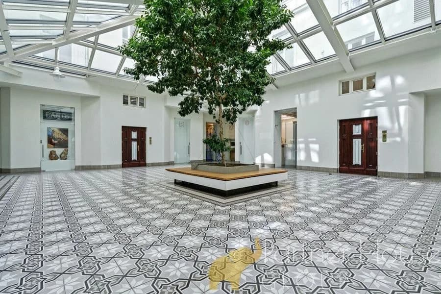 Unikalny lokal z witryną - prestiżowa kamienica