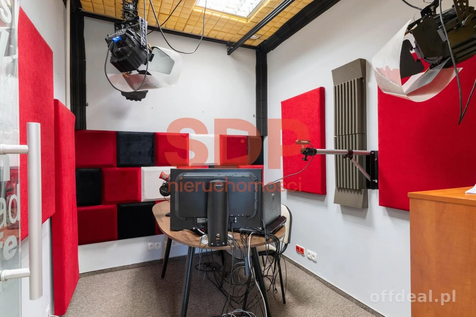 Lokal biurowy przy pętli autobusowej | Metro Kondratowicza 8 min
