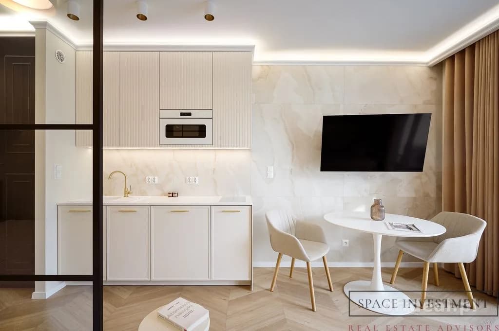 Quorum studio, widok na Odrę , balkon, AC
