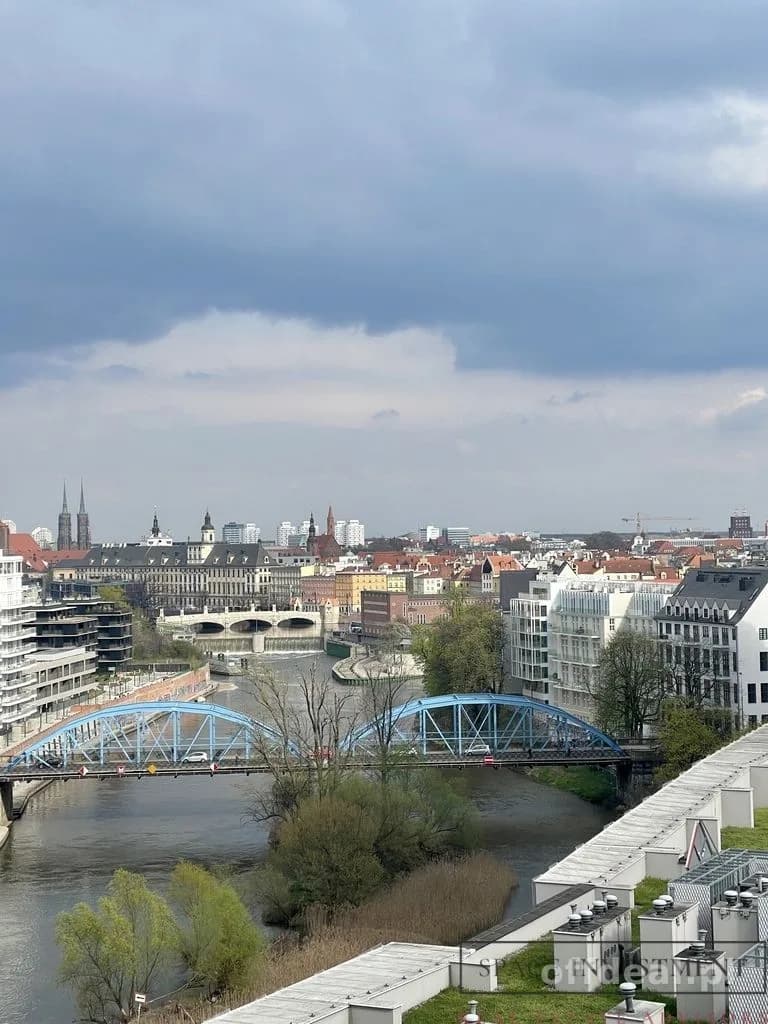 Quorum studio, widok na Odrę , balkon, AC