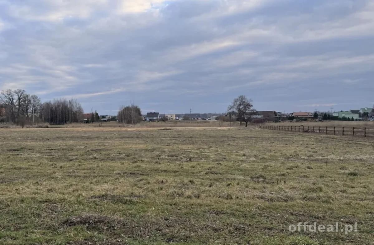 plot for sale in Stradomia Wierzchnia | 976 m²