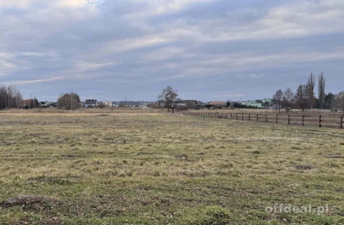 plot for sale in Stradomia Wierzchnia | 976 m²