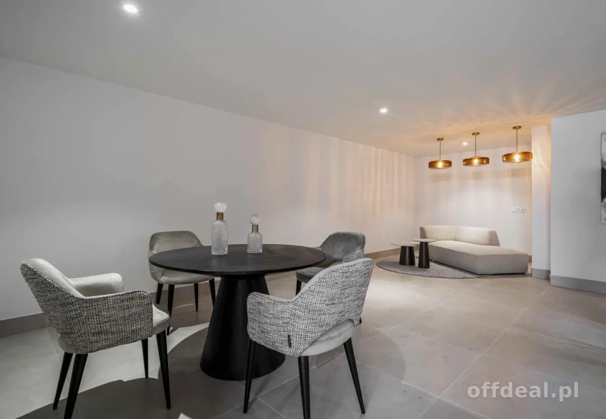 Zdjęcie 17: Dom, 5 pokoje, 350 m², Marbella