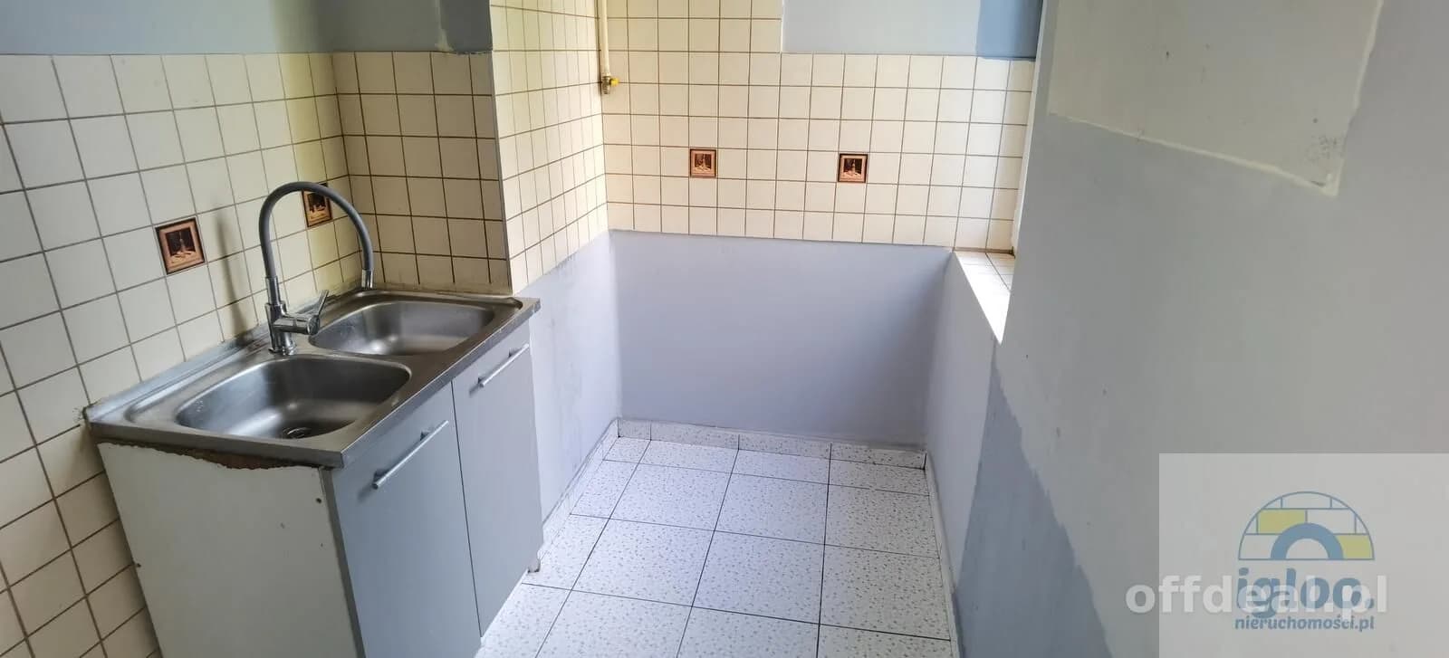 Mieszkanie 3-pokojowe piętro 1/4 na os. Szydłówek